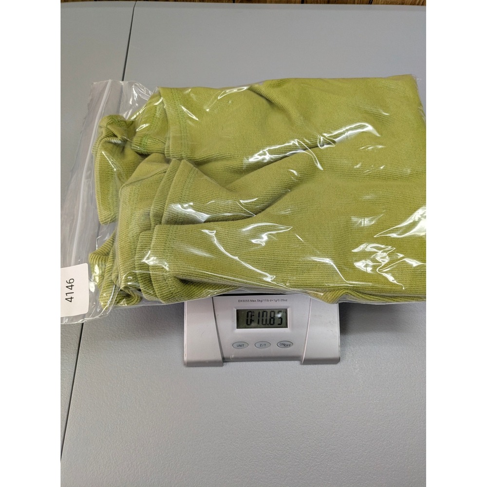 Minimalist Henley Pullover Womens Medium Green Vneck Floral Emboridered Casual - Picture 7 of 7